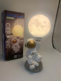 Veilleuse Astronaute et Lampe de Table en Céramique