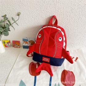 Sac à dos Enfants Design Requin Mignon Rouge – حقيبة أطفال برسوم القرش أحمر
